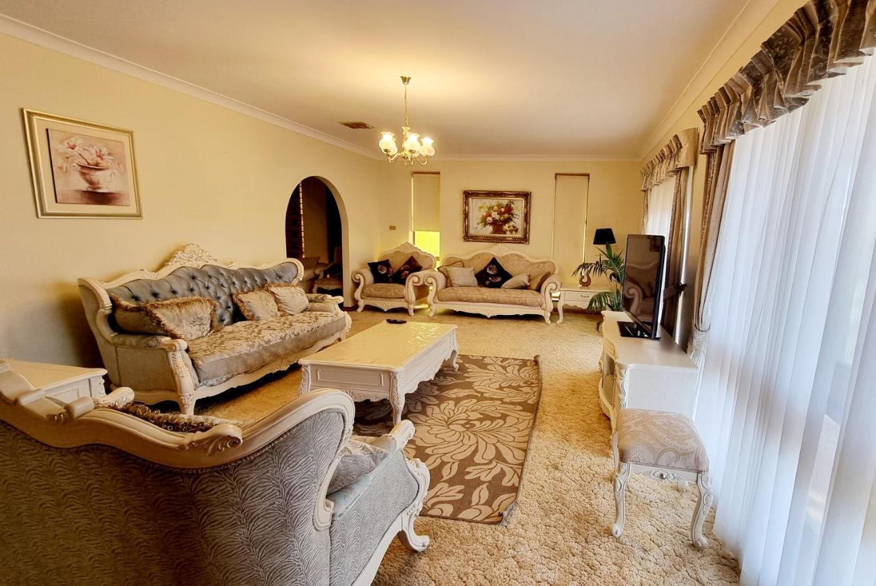 Spacious Holiday Home - Waikerie ภายนอก รูปภาพ