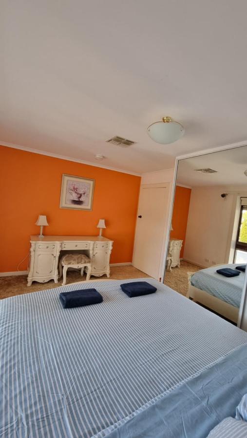 Spacious Holiday Home - Waikerie ภายนอก รูปภาพ